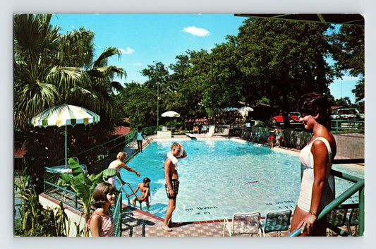 Austin Texas Terrace Motor Hotel Pool Swimsuit 1960s Postcard Unposted Chrome