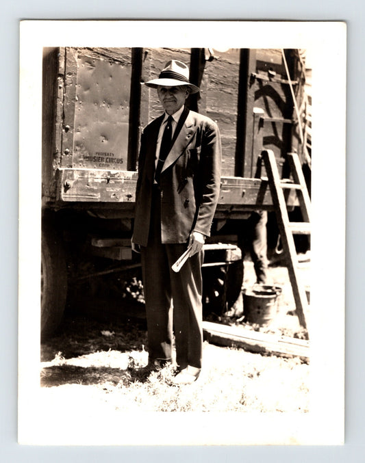 Cole Bros Circus Frank Lee press Grand Island Nebraska 1944 man suit railcar photo