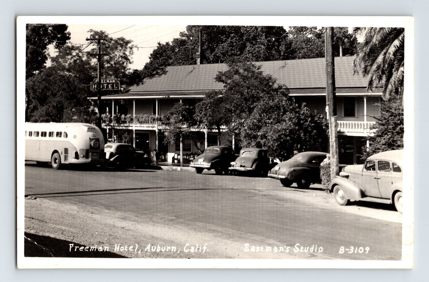 Auburn California Freeman Hotel Bus Eastman 1940s RPPC Postcard Unposted
