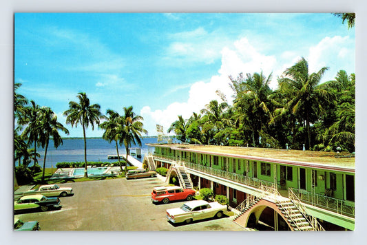 Fort Myers Florida Sea Chest Motel beachfront palm trees cars 1960s postcard