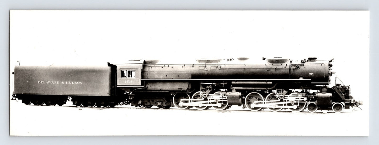 Delaware Hudson articulated steam locomotive 4-6-6-4 railroad engine photo 1940s
