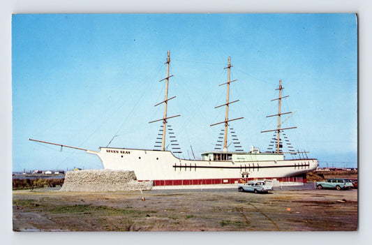 Eureka California Seven Seas shipwreck aquarium roadside attraction building 1960s chrome postcard