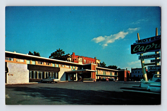 Kansas City Missouri Motel Capri 1960s Postcard Unposted Chrome