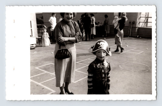 Halloween Child Pirate Costume Skull Hat Playground 1950s Photo 3.5 x 5.5