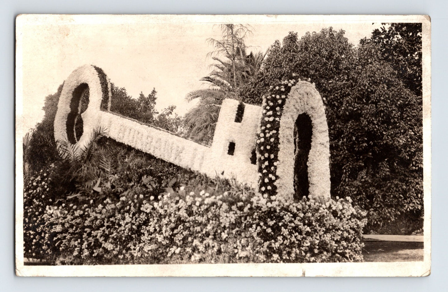 Pasadena California Tournament of Roses Parade Burbank 1920 RPPC Postcard Posted