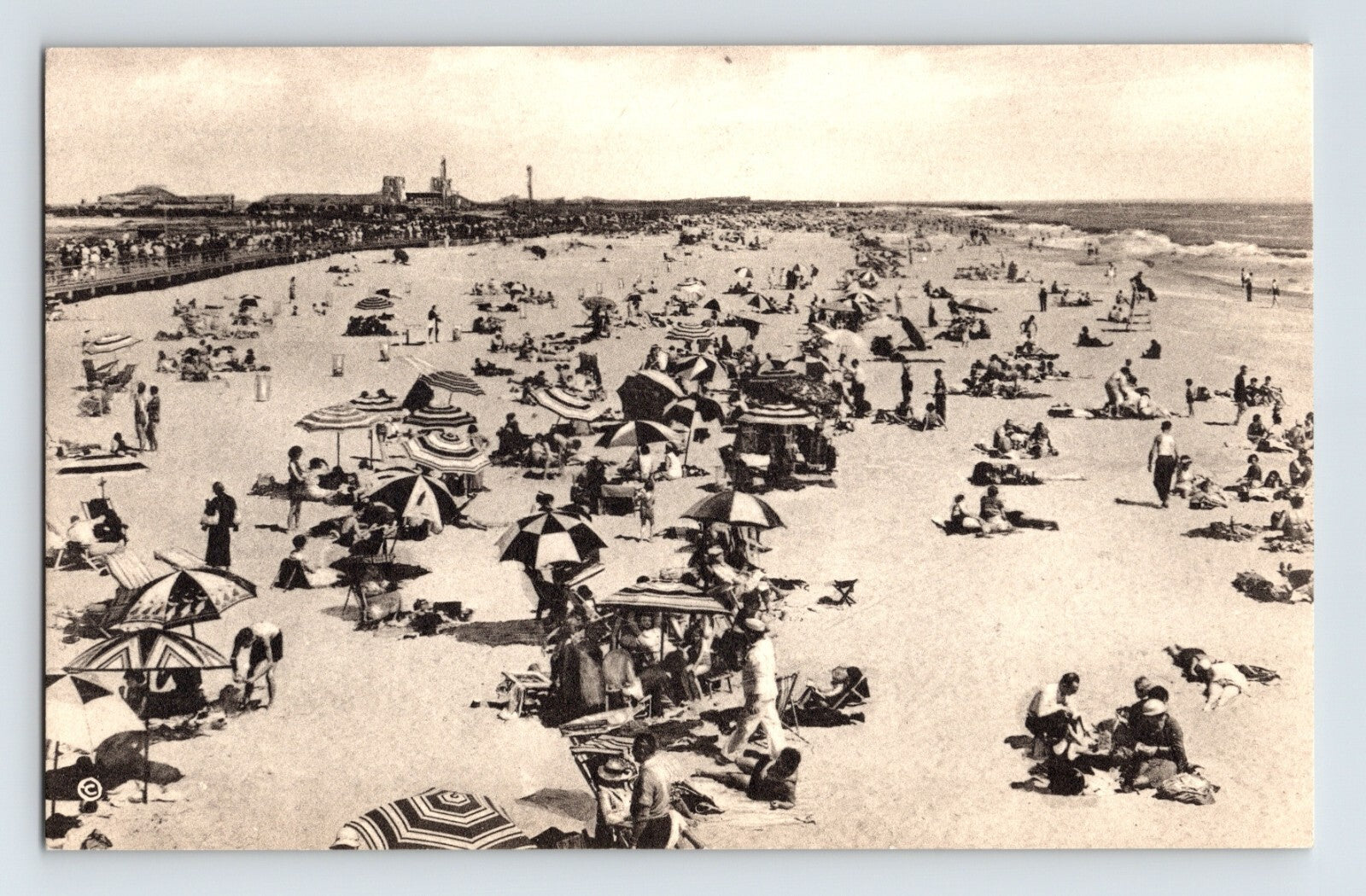 Jones Beach Long Island New York crowded beach umbrellas East Bathhouse 1940s postcard