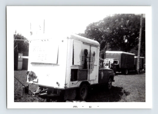Madden Stillian Circus 1961 Photo Trailer Wagon Killer Ape 5 x 3.5