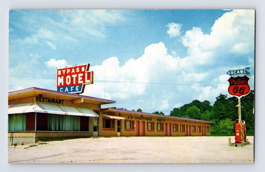Rolla Missouri Bypass Motel Phillips 66 Route 66 roadside scene 1960s postcard