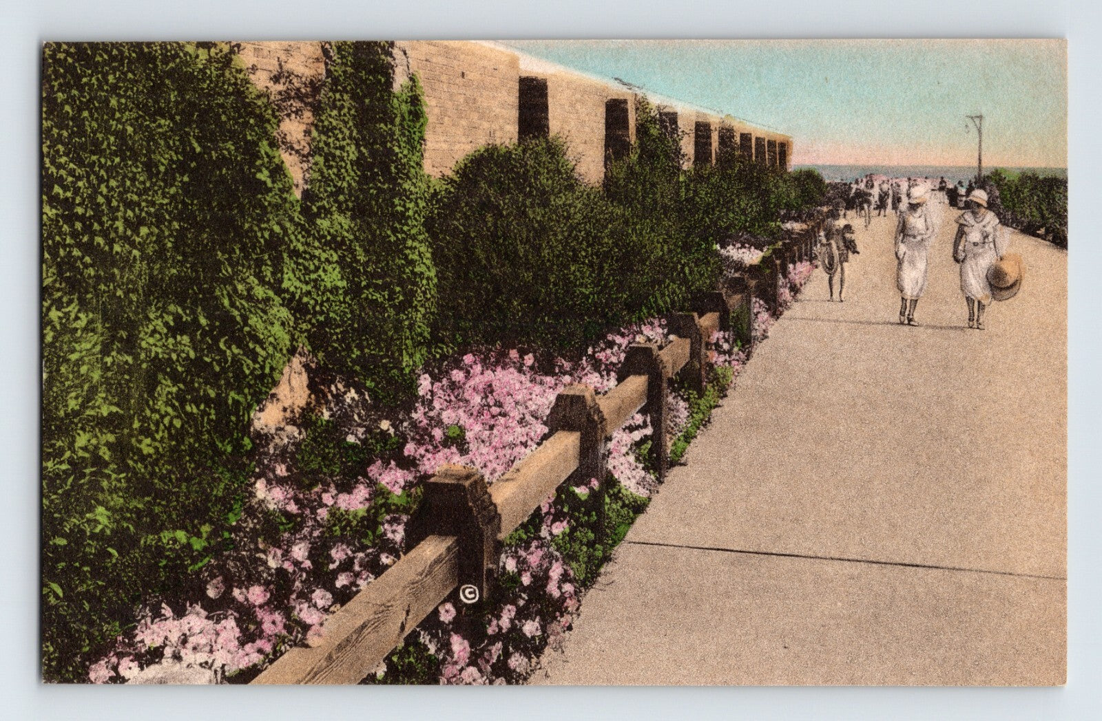 1930s Jones Beach Long Island New York West Bathhouse walkway garden scene postcard unposted archival image