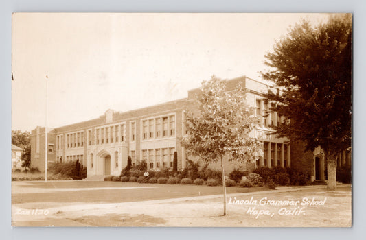 Napa California Lincoln Grammar School building trees 1940s RPPC postcard