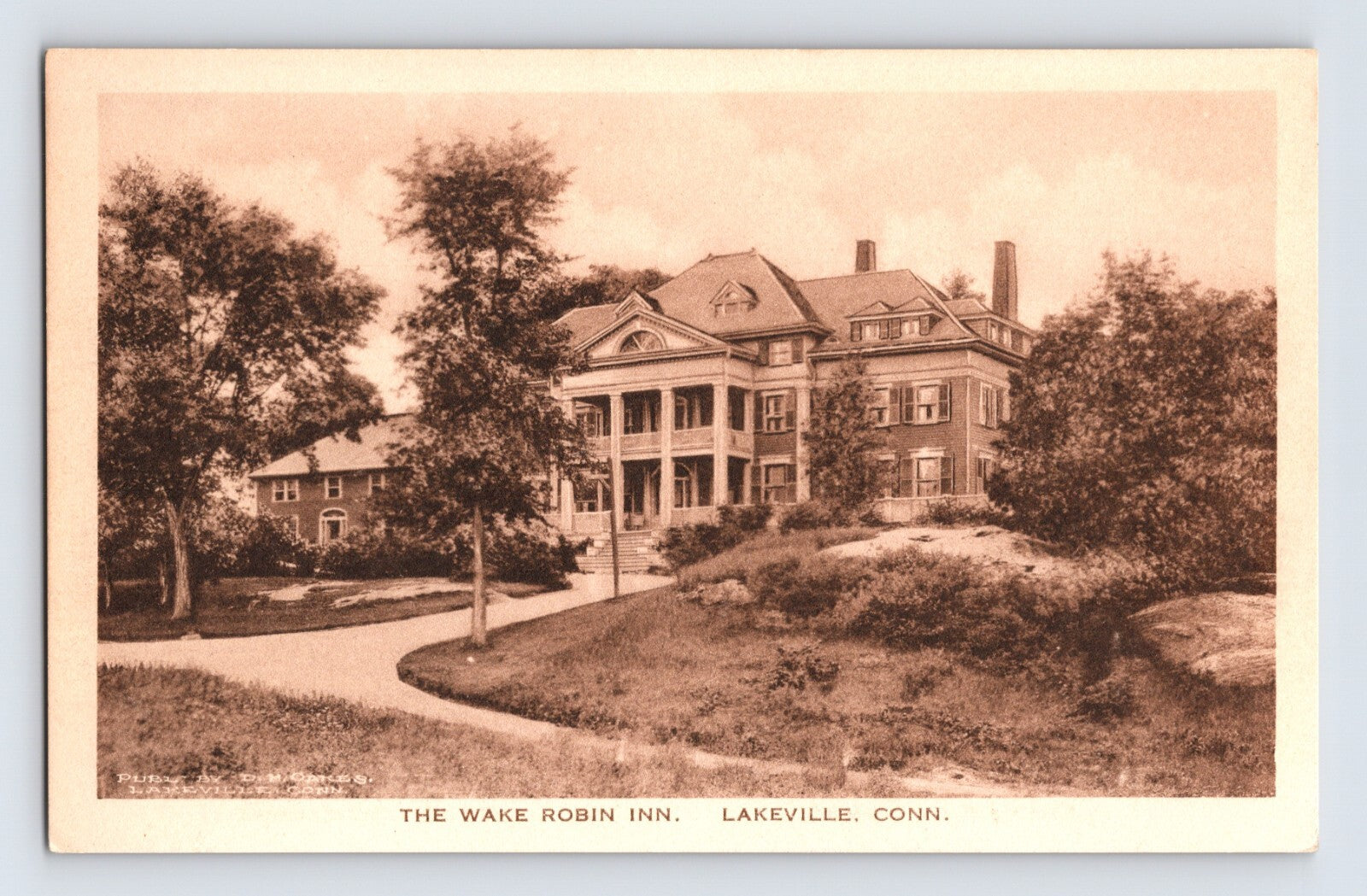 Postcard Connecticut Lakeville CT Wake Robin Inn Hotel 1940s Unposted