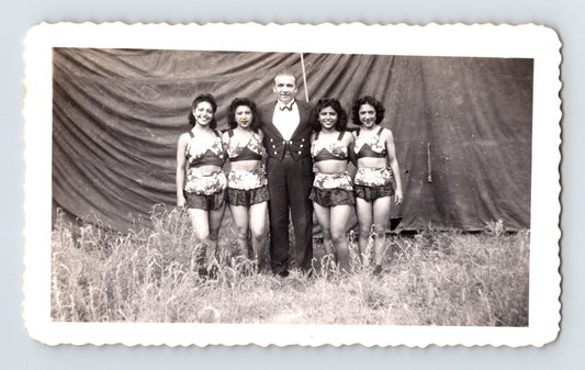 Cole Bros Circus performers group photo 1944 Mexican actresses troupe McCook Nebraska vintage snapshot