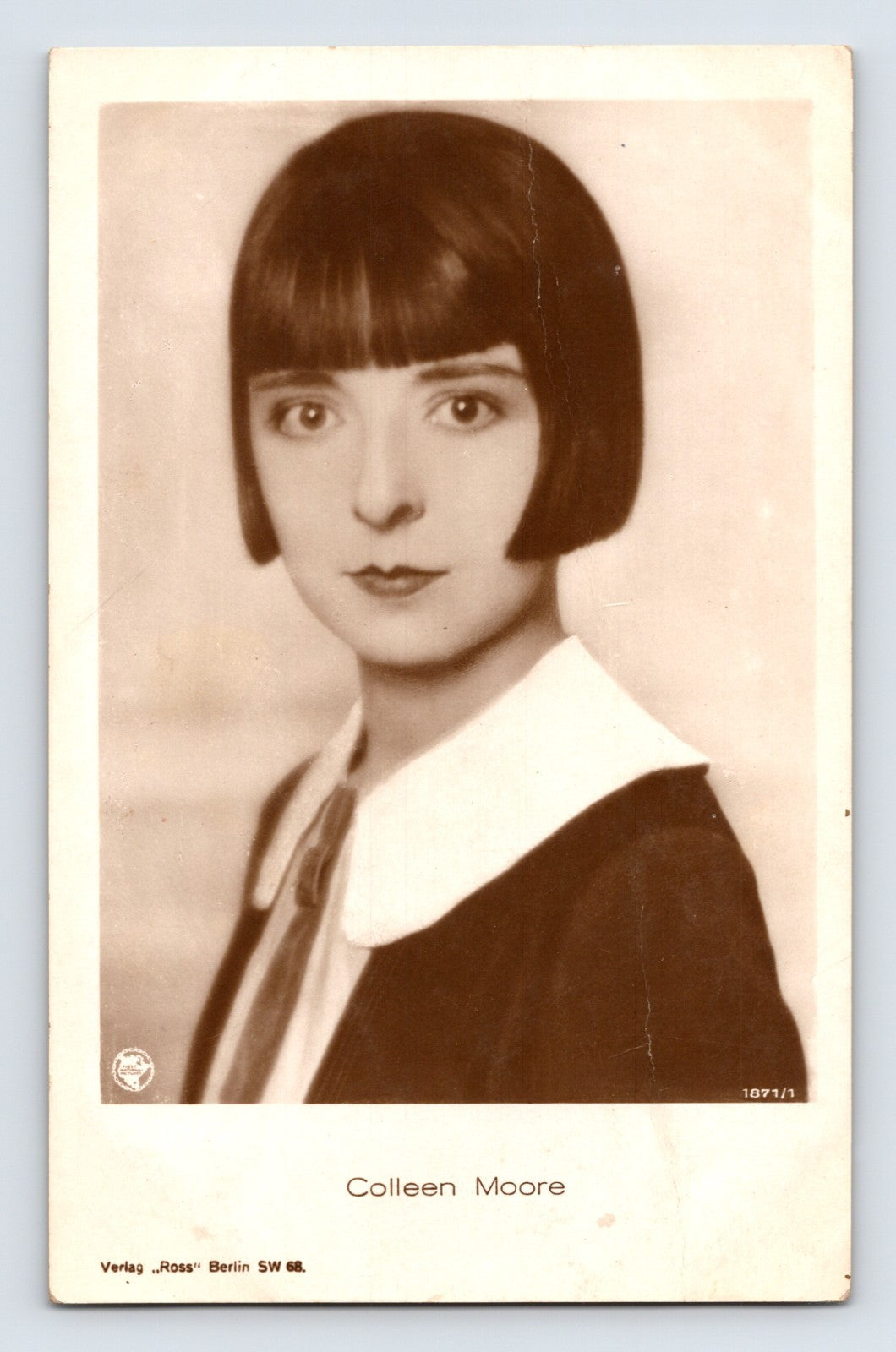 Colleen Moore portrait 1930s actress bob haircut Ross Verlag photo postcard