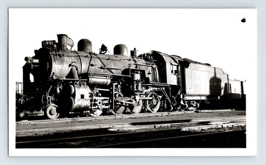 Chesapeake Ohio Railroad 2-8-0 steam locomotive engine 1940s Chicago rail yard photo
