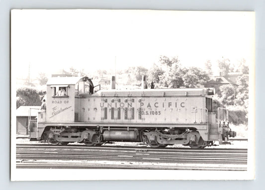 Union Pacific EMD DS diesel switcher locomotive Omaha Nebraska photograph 1949