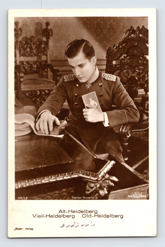 Ramon Novarro MGM Ross Verlag Alt Heidelberg portrait 1920s postcard studio publicity image