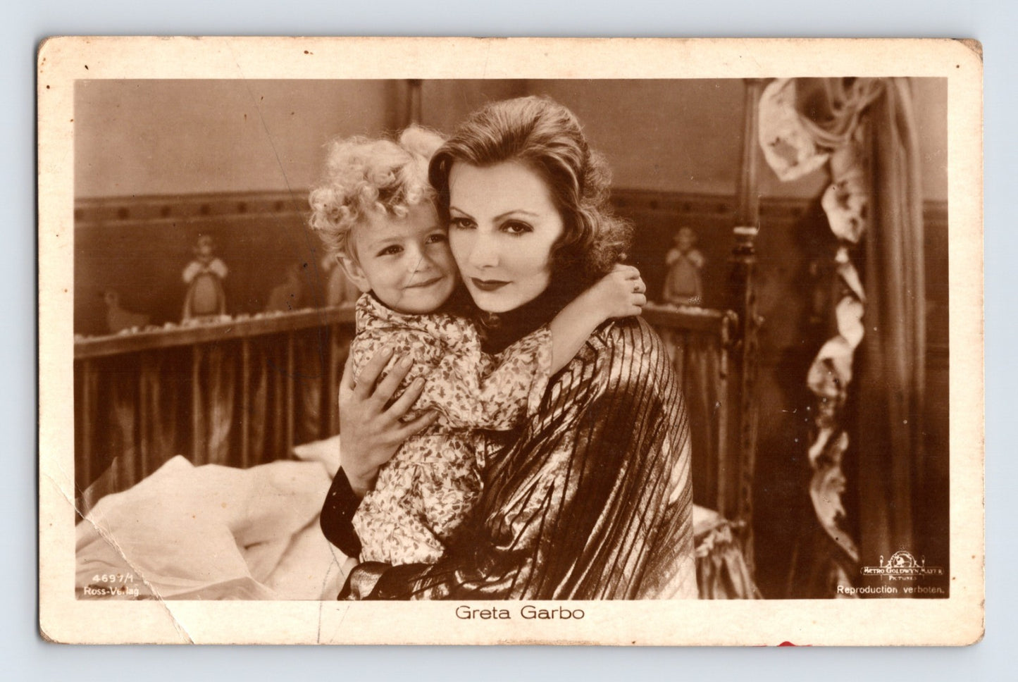 Greta Garbo MGM Ross Verlag 1930s Photo RPPC Postcard Unposted
