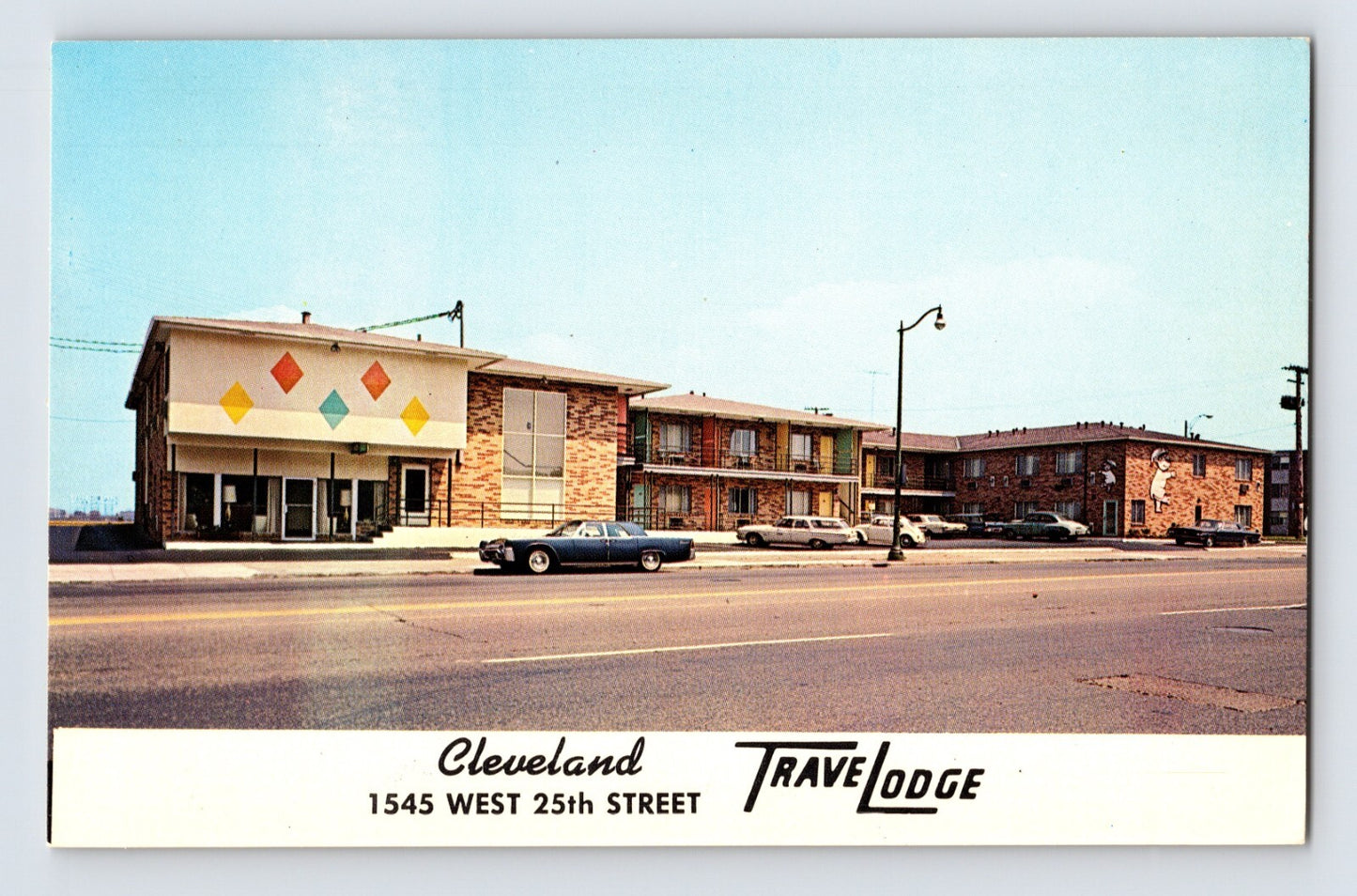 Cleveland Ohio Travelodge motel mid century modern building cars 1960s chrome postcard