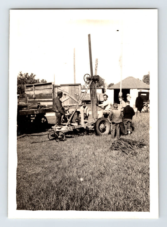 Lee Bros Circus 1945 stake driver crew setting tent stakes vintage photo