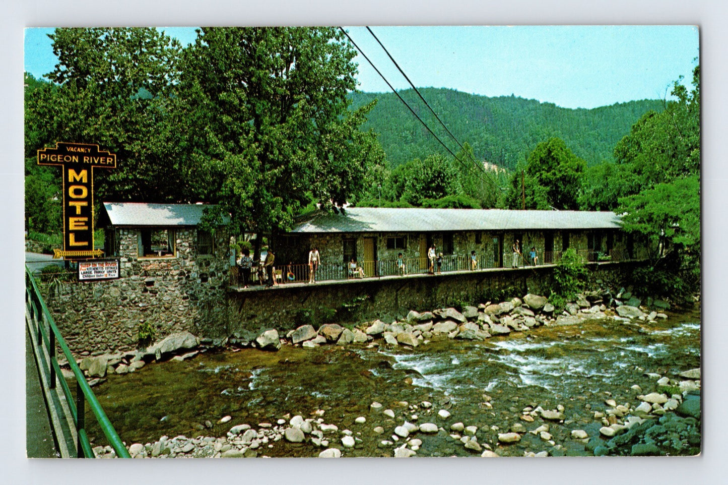 Gatlinburg Tennessee Pigeon River Motel 1960s Postcard Unposted Chrome