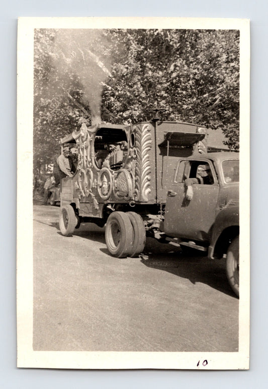 King Bros Cristiani Circus 1950s photo calliope wagon truck Helena Arkansas