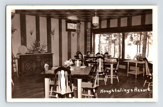 Glendale Oregon Houghtalings Resort dining room interior tables chairs 1937 RPPC postcard