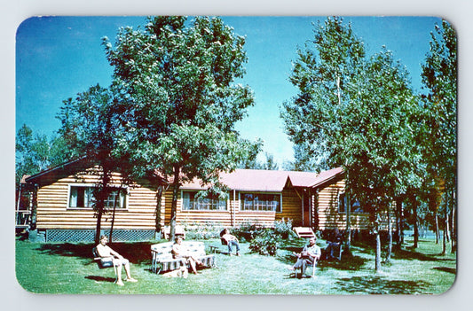 Sioux Narrows Ontario Pawannee Harbour resort cabins lakeside scene postcard