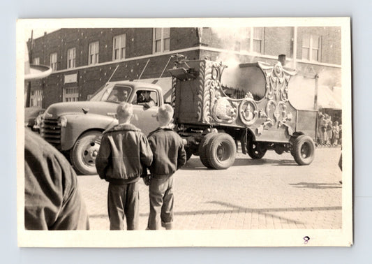 King Bros Cristiani Circus 1950s photo calliope wagon parade truck Helena Arkansas
