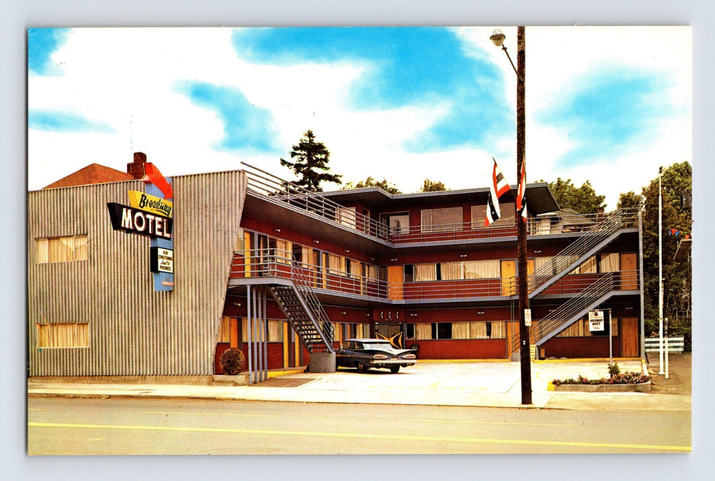 Portland Oregon Broadway Motel exterior stairs balcony classic car 1960s postcard