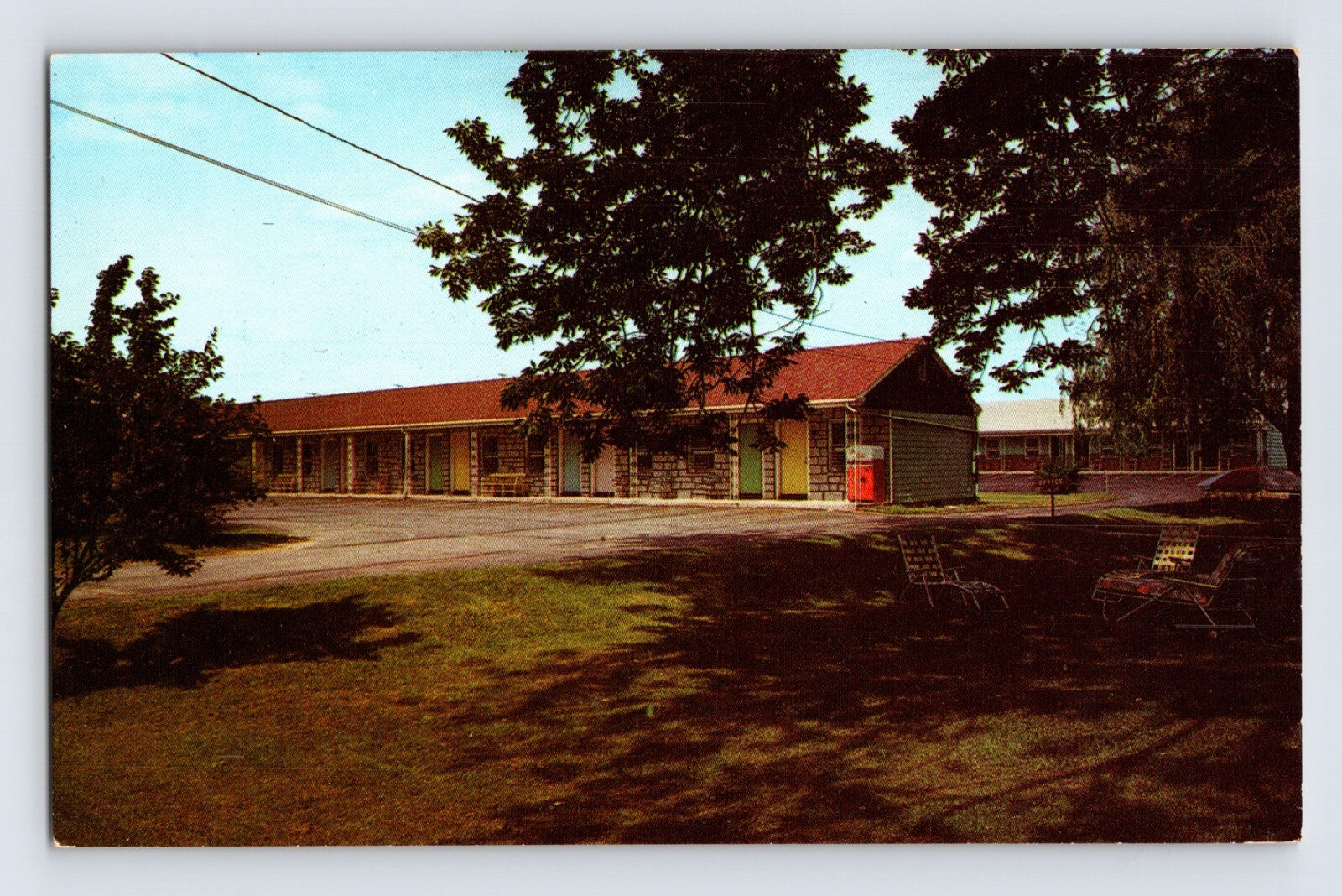 Uxbridge Massachusetts Quaker Motor Lodge roadside motel building postcard