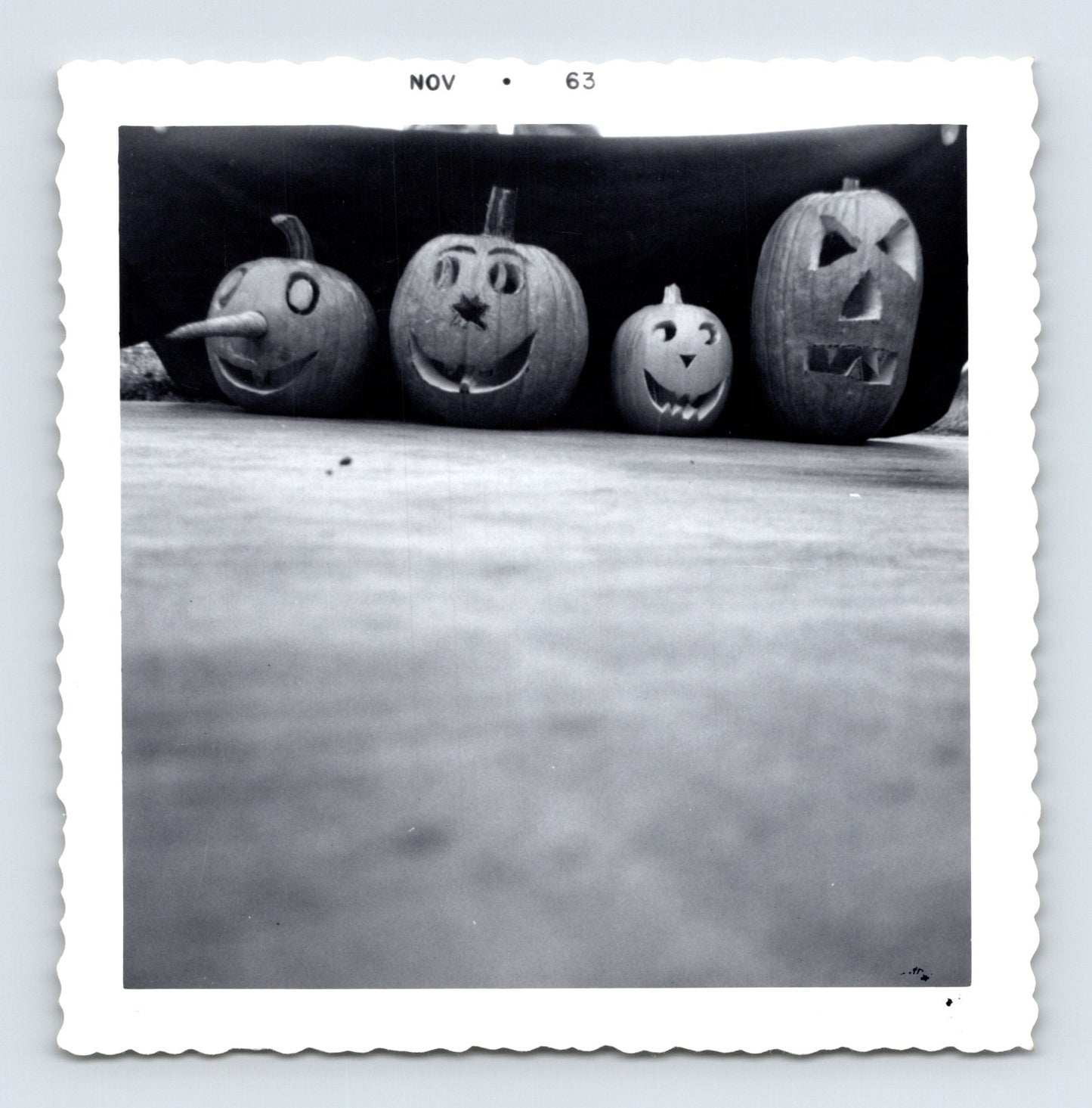 Halloween jack o lantern pumpkins carved faces 1963 vintage snapshot photo 3.5 x 3.5
