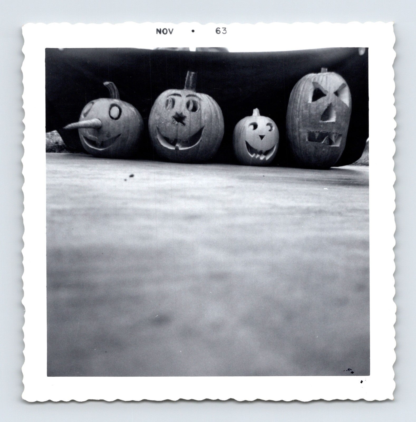 Halloween jack o lantern pumpkins carved faces 1963 vintage snapshot photo 3.5 x 3.5