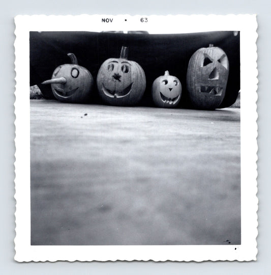 Halloween jack o lantern pumpkins carved faces 1963 vintage snapshot photo 3.5 x 3.5