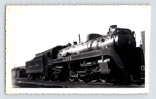 Canadian Pacific 4-6-2 steam locomotive 2469 North Bay Ontario 1948 railroad photo