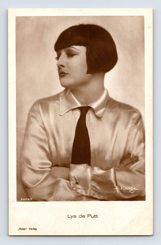 Lya de Putti silent film actress portrait Ross Verlag 1930s photo postcard