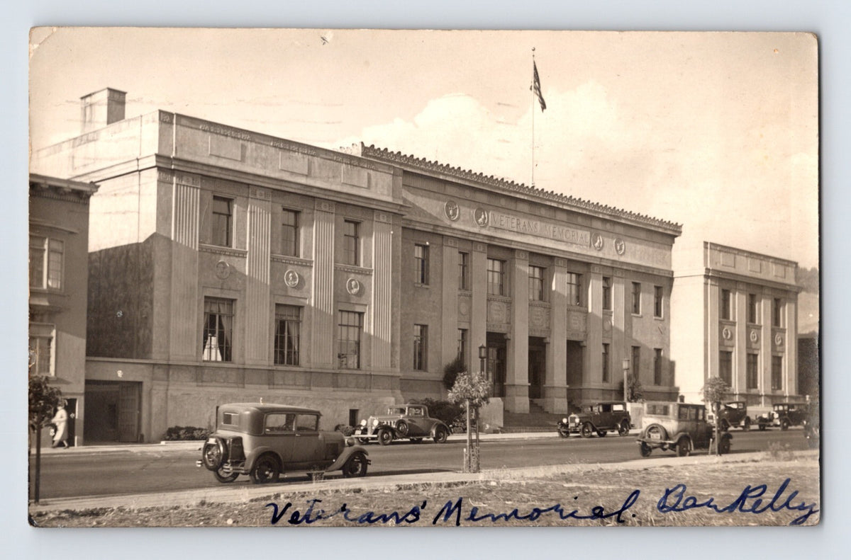 Berkeley California Veterans Memorial Building exterior automobiles 1934 RPPC posted