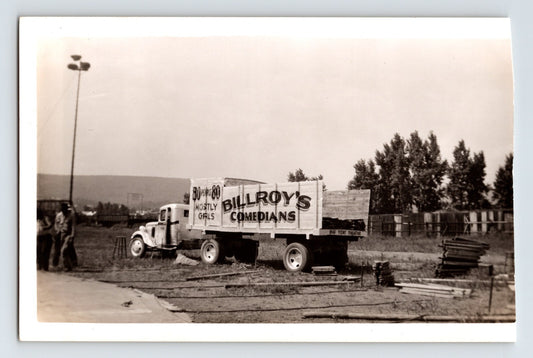Billroys Comedians show truck trailer advertising 30 mostly girls 1939 antique photo