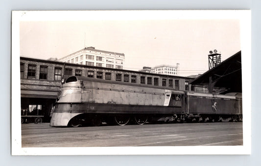 Milwaukee Road 4-4-2 steam locomotive at REA building 1946 railroad photo