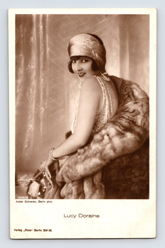 Lucy Doraine portrait fur stole flapper style 1930s RPPC postcard Ross Verlag