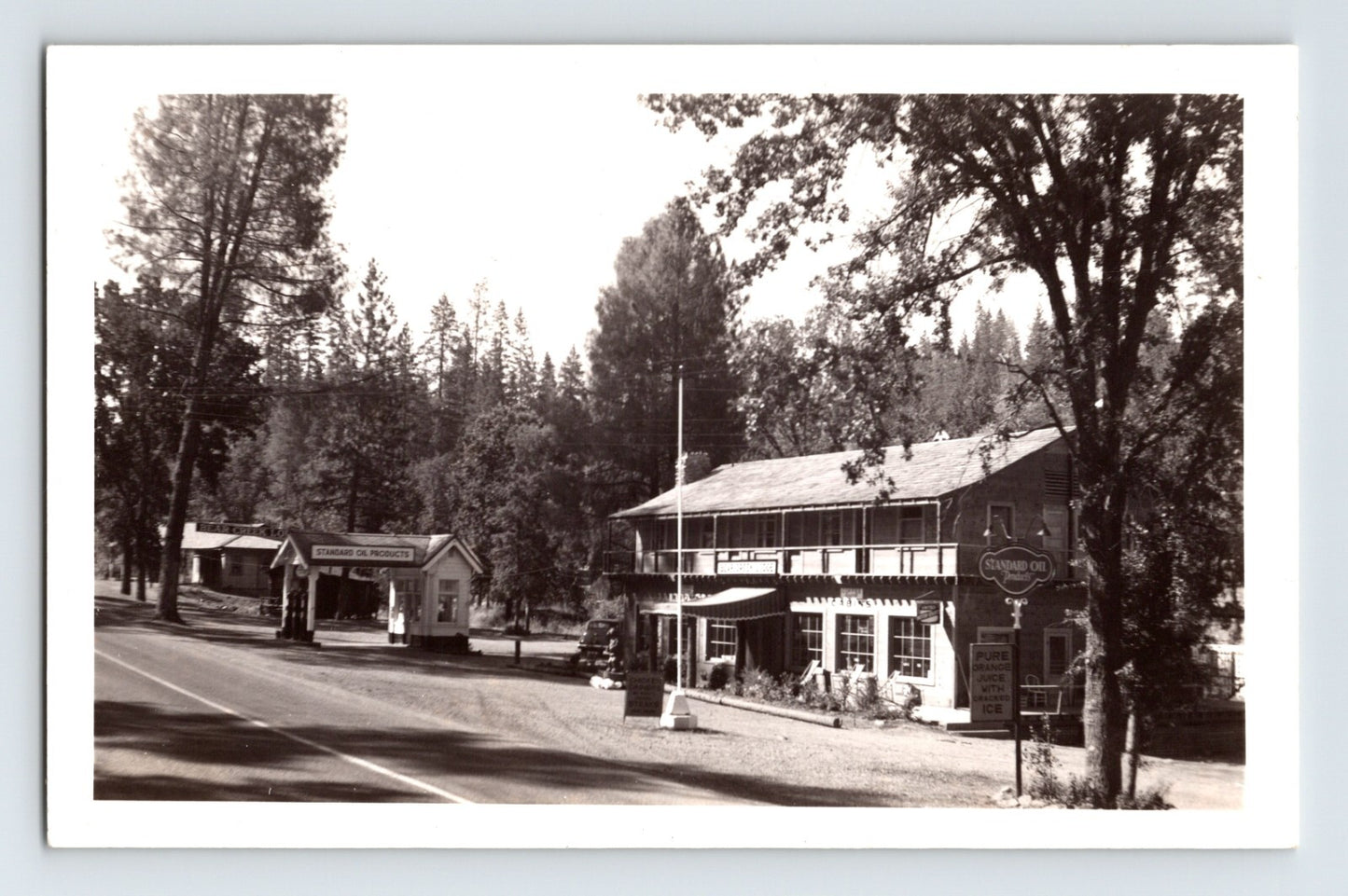 Mariposa California Bear Creek Lodge Standard Gas Station 1940s RPPC Postcard