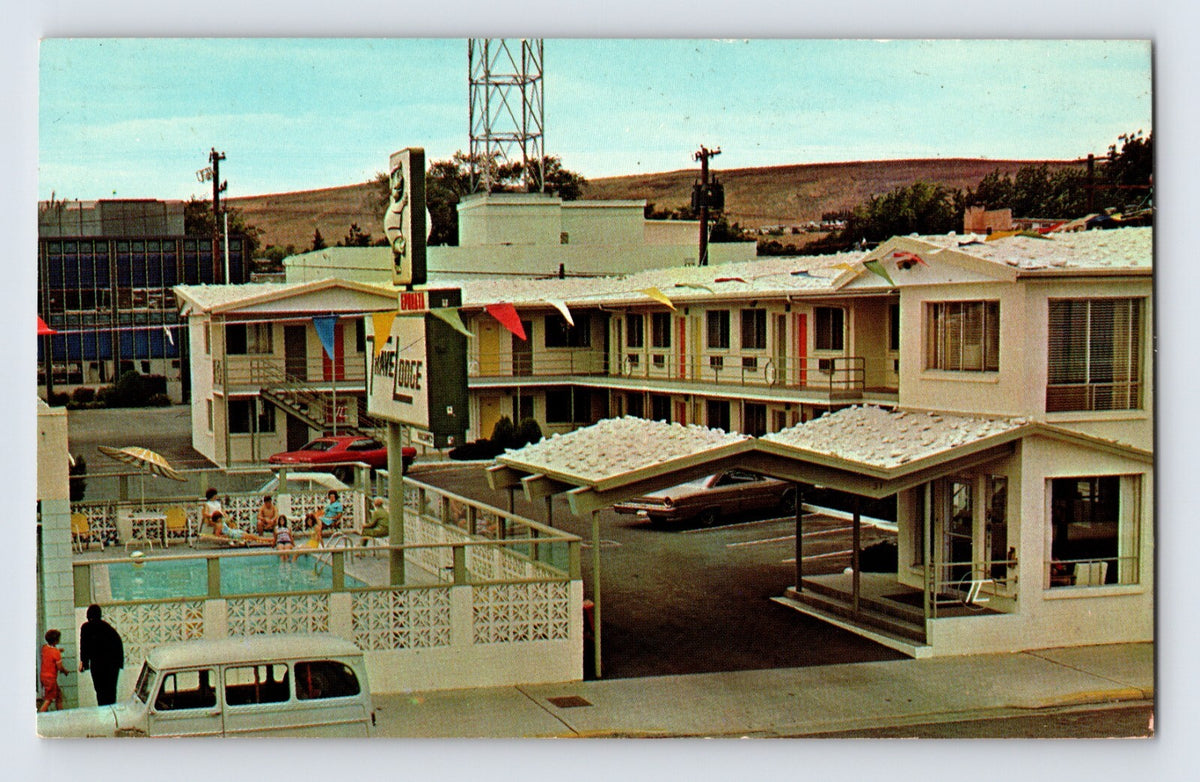 Ephrata Washington Travelodge motel pool mid century roadside lodging 1975 postcard