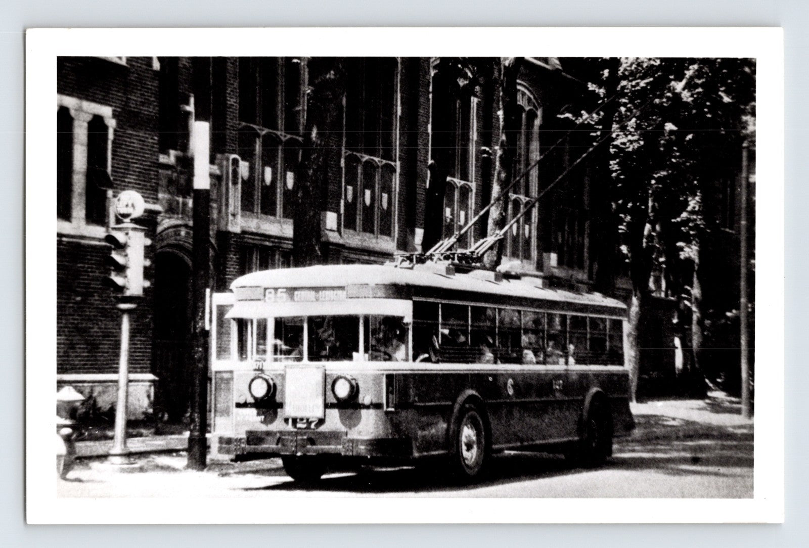 Chicago Surface Lines trolley bus route 85 Central street scene electric bus photo